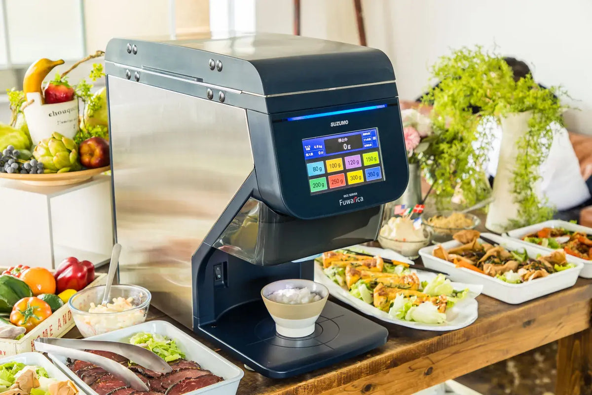 Suzumo sushi robot in action
